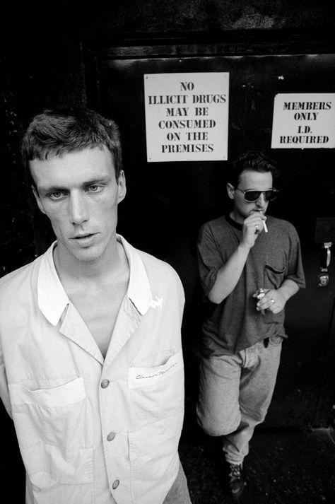 Bez Happy Mondays, Acid House Rave, Happy Mondays, Old School Music, Acid House, Lifestyle Business, Rock And Roll Bands, Business Lifestyle, News Magazine