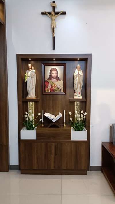 Roopakoodu Christian Home, Altar Design Home Modern, Christian Home Altar Ideas, Catholic Alters For Home, Prayer Room Ideas Catholic, Catholic Prayer Room, Prayer Space At Home, Alter Ideas, Small Altar Design Home Catholic