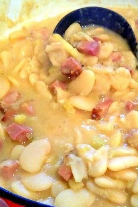 Lima Beans And Ham, Lima Bean Soup, Lima Bean Recipes, Beans In Crockpot, Soup Beans, Beans Beans, Southern Recipes Soul Food, Lima Bean, Ham And Bean Soup