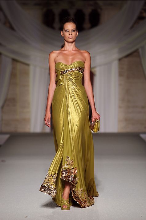 game-of-style:  Arianne Martell - Abed Mahfouz Haute Couture fall 2008-9 Abed Mahfouz, Fashion Gowns, Beautiful Gowns, Couture Dresses, Couture Fashion, Gorgeous Dresses, Beautiful Outfits, Runway Fashion, Strapless Dress Formal