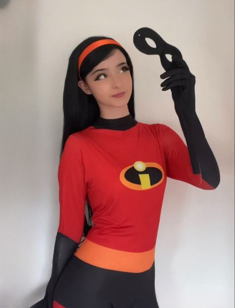 Violet from the incredibles cosplay Violet From The Incredibles, The Incredibles Halloween Costume, Incredibles Cosplay, Incredibles Costume, Violet Parr, Halloween Outfits, Halloween Costumes, Violet, The Incredibles