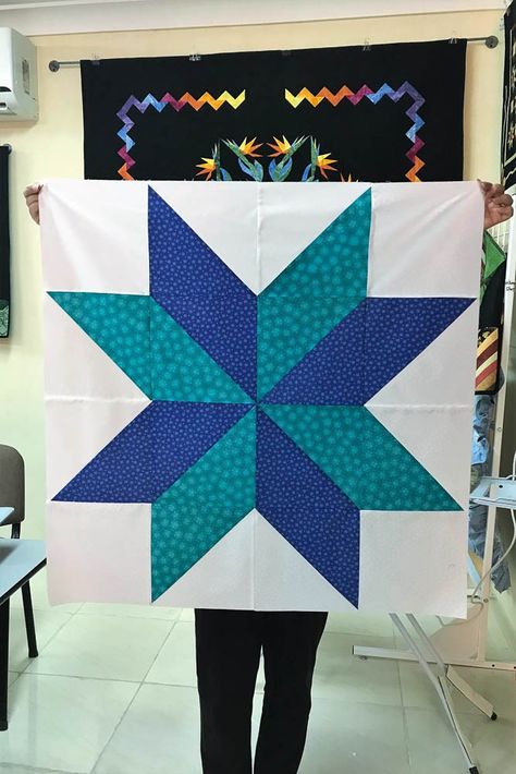 Star Quilt Tutorial, Block Quilt Ideas, Quick Quilts, Kid Quilts, Jeanne Marie, Sawtooth Star, Wood Quilt, History Of Quilting, Quilt Blocks Easy