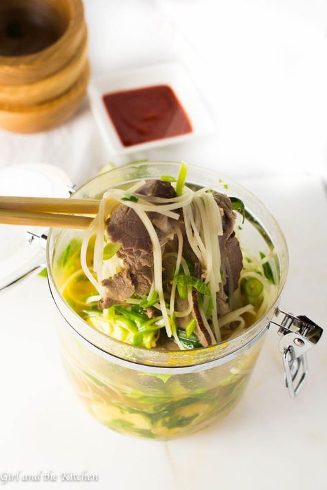 Lunch is never a bore or a hassle with my incredible and simple NO COOK Instant Pho to Go!  The ingredients are never boring, always delicious and never-ending!  Create vegetarian, vegan and meat lover options with my super simple formula!!! #phorecipe #healthylunchrecipe #nocookrecipe Pho To Go, To Go Breakfast, Pho Noodle Soup, Pho Soup, Pho Recipe, Soup In A Jar, Breakfast Soup, Meat Lover, Delicious Soup Recipes