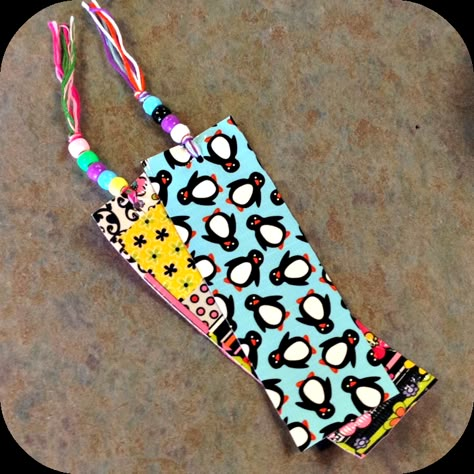 Duct Tape Craft, Duct Tape Crafts For Kids, Easy Duct Tape Crafts, Vbs Crafts For Teens, Cricket Bookmarks, Bookmarks For Boys, Book Marks Diy Kids Simple, Unicorn Bookmark Diy, Duct Tape Keychain