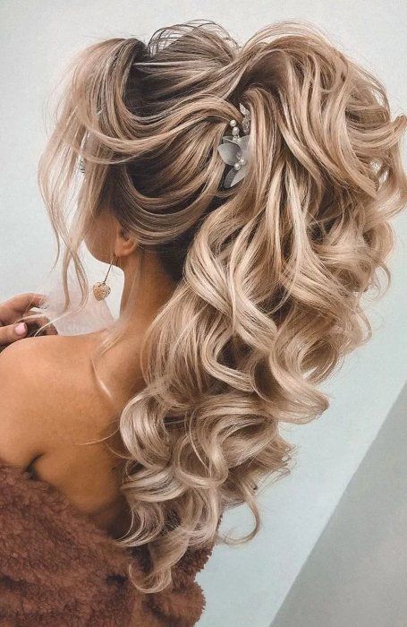 Stylish Updos, Chic Ponytail, Updos For Long Hair, Easy Updo, Ponytail Updo, Easy Updo Hairstyles, Hair Adviser, Long Hair Wedding Styles, Hair Homecoming