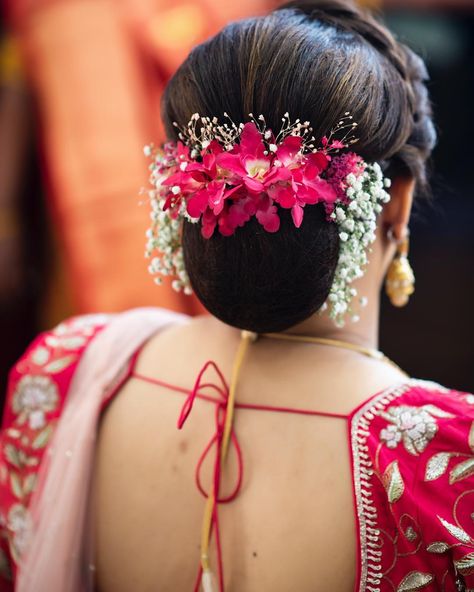 Top 15 Floral Bun Hairstyles for Brides this Wedding Season - K4 Fashion Real Flower Bun For Bride, Flower Gajra, Floral Bun, Hairstyles For Brides, Hairstyles For Indian Wedding, Bridal Hair Decorations, Bridal Hairstyle Indian Wedding, Flower Bun, Bride Head