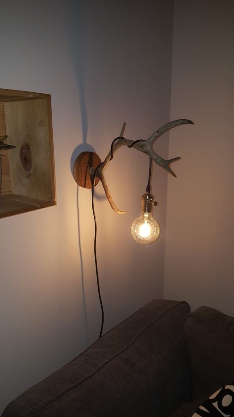 European Deer Mount Ideas, Antler Home Decor, Deer Mount Ideas, Antler Ideas, Antler Lamp, Cottage Core House, Deer Antler Decor, Antlers Decor, Antler Crafts