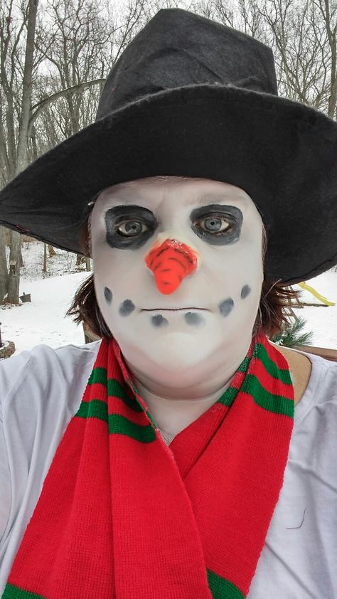 Snowman Make-up. With 3D carrot nose made from a piece of foam "egg crate" and applied with eyelash adhesive. Snowman Makeup Face, Snowman Face Paint, Snowman Makeup, Nightmare Before Christmas Costume, Snowman Costume, Nose Makeup, Character Makeup, Snowman Faces, Dress Up Day