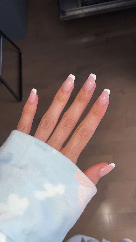 Clean Acrylic Nails Almond, Simple French Nails Coffin, Regular French Nails, Square Shaped French Tip Nails, Short Ballerina French Tip Nails, Bridesmaid Nails Coffin, Ballerina Nails French Tip Color, Neutral Nails Coffin Shape, Nails Inspo Aesthetic Square