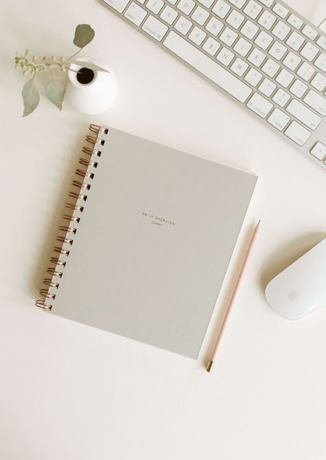 Good Notes Daily Planner, Stationary Design Inspiration, Daily Planner Journal, Intentional Life, Simple Planner, Brand Photography Inspiration, Mom Planner, Desk Essentials, Supportive Friends