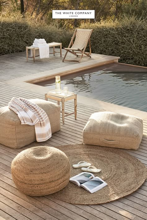 Swimming Pool Lounge, Summer Home Accessories, Ibiza Style Interior, Terrace Garden Design, Infinity Edge Pool, Ibiza Fashion, Style Deco, Outdoor Design, Backyard Patio