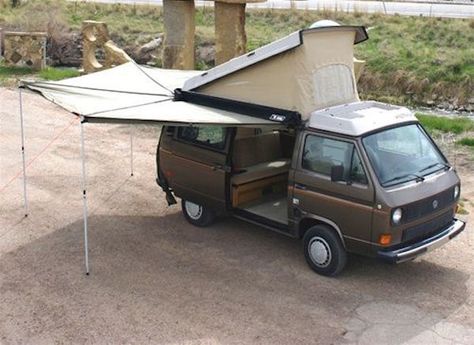 Why didn't I think of this? The Foxing 270 degree awning is perfect for camping. It covers the side and the back of the Vanagon. How perfect is that? Th Van Upgrades, Vw T3 Camper, Vw Bus T3, Vw Syncro, T3 Bus, Vw T3 Syncro, Volkswagen Westfalia, Volkswagen Vanagon, T6 California