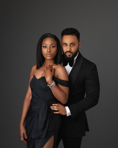 Tope Adenola on Twitter: "#Tillie2019 #horploadworks #topeadenola… " Black Couple Photoshoot, Couples Headshots, Pose Prewedding, African Couple, Pre Wedding Photoshoot Outfit, Engagement Pictures Poses, Pre Wedding Poses, Anniversary Photoshoot, Black Couple