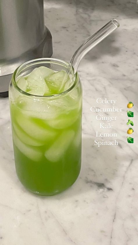 Health wellness juice cleanse juicw recipe lifestyle Wellness Juice, Glow Drink, Healthy Juicer Recipes, Healthy Juice Drinks, Juice Cleanse Recipes, Smoothie Recipes Healthy Breakfast, Juicer Recipes, Celery Juice, Healthy Juice Recipes