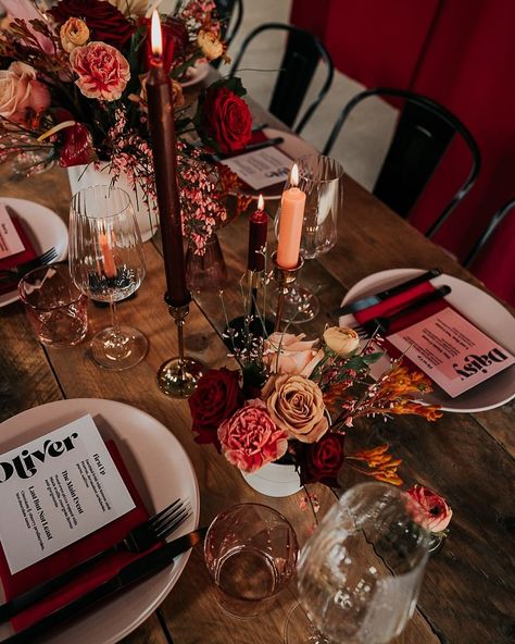 Trendy Ideas For Terracotta Wedding Colors In 2022/2023 ★ terracotta wedding colors table flowers Red And Gold Wedding Decor, Red And Gold Wedding, Gold Wedding Decor, Wedding Color Combinations, Green Wedding Colors, Winter Wedding Colors, Sage Green Wedding, Moody Wedding, Wedding Palette