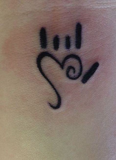 I Love You Sign Language Tattoo, Deaf Tattoo, Sign Language Tattoo, Mother Son Tattoos, Sister Tattoo Designs, Tattoo Station, Love Yourself Tattoo, Bestie Tattoo, I Love You Signs