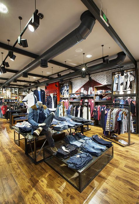 Lee Cooper, Istanbul, pinned by Ton van der Veer Industrial Shop, Clothing Store Displays, Clothing Store Interior, Clothing Store Design, Store Design Boutique, Visual Merchandising Displays, Brick Tile, Reclaimed Brick, Retail Store Interior