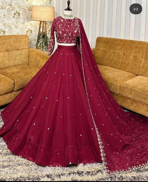 Frame Wallpaper, Bridal Lehenga Designs, Simple Lehenga, Latest Bridal Lehenga, Lehenga Designs Simple, Latest Bridal Dresses, Dress Book, Stylish Short Dresses, Pakistani Fancy Dresses