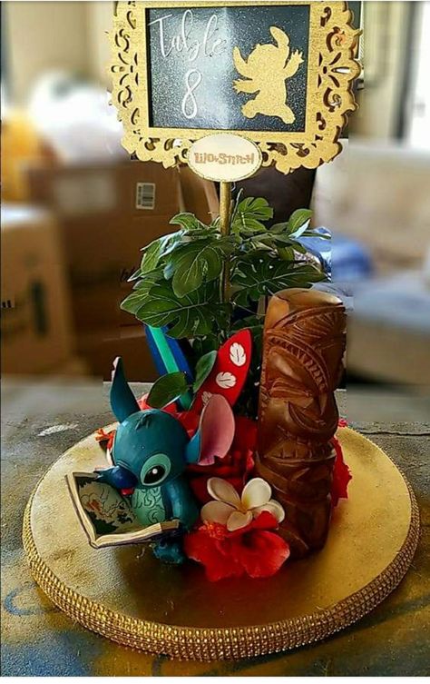 Stitch Wedding Theme, Lilo And Stitch Wedding, Disney Wedding Decorations, Disney Centerpieces, Disney Wedding Centerpieces, Lilo And Stitch Disney, Disney Sweet 16, Disney Prom, Stitch Wedding