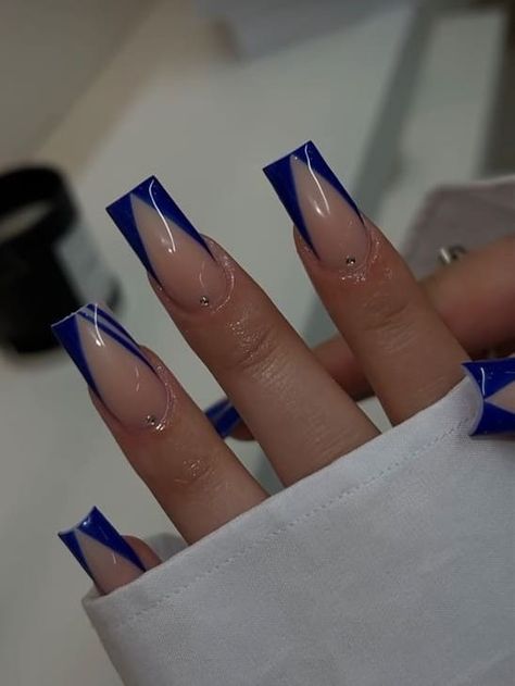 royal blue nails: chevron tips Blue Nails Ideas Winter, Autumn Winter Nails 2023, Dark Blue Winter Nail Designs, Dark Blue Nails With Design Winter, Royal Blue And Red Nails, Gel Nail Ideas Blue, Mat Blue Nails, Nails Ideas Summer Blue, Blue Winter Nails Square