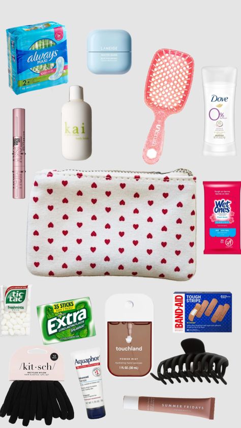 School Emergency Kit! Preppy Emergency Kit For School, Middle School Emergency Kit, Kit For School, School Emergency Kit, Pretty School Supplies, Sleepover Things, School Kit, Sleepover Things To Do, Disneyland Park