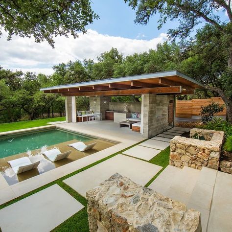 75 Pool House Ideas You'll Love - June, 2024 | Houzz Lap Pool Designs, Pool Pergola, Modern Pool House, Ledge Lounger, Pool Pavilion, Pool Shade, Patio Grande, Modern Pool, Pool House Plans