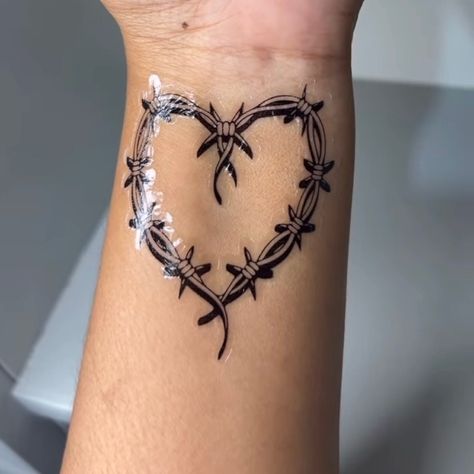 Karol G Heart Tattoo Ideas, Karol G Tattoo Ideas, Karol G Nails Design, Bichota Tattoo, Karol G Heart Tattoo, G Heart Tattoo, Karol G Nails, Karol G Tattoos, Karol G Heart