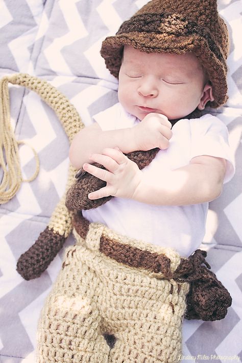 Baby Indiana Jones #indianajones #newborn #photography Monthly Baby Pics, Baby Cosplay, Travel Theme Nursery, Comic Con Costumes, Travel Nursery, Monthly Baby Pictures, My Future Family, Baby Picture Ideas, Monthly Baby