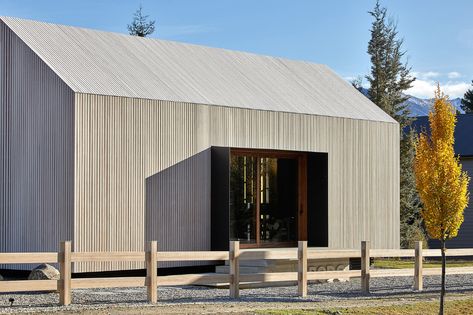 Minimalist Cabin, Larch Cladding, Timber Battens, Cladding Materials, Timber Panelling, Wood Cladding, Timber Structure, Timber Cladding, Wood Siding