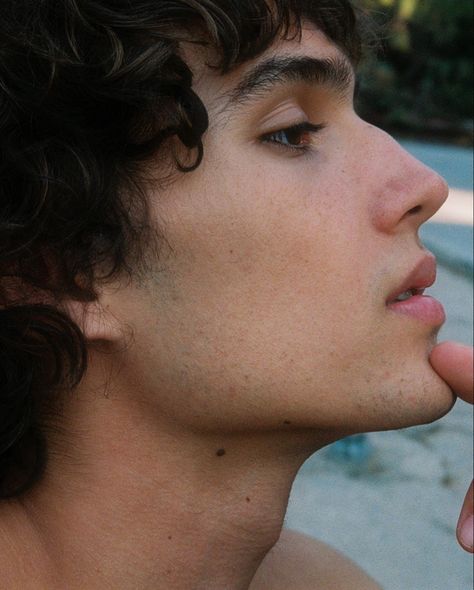 Greek Nose, Art Improvement, School Girlfriend, Hooked Nose, Nose Types, Books Inspiration, Greek Men, Male Profile, Unique People