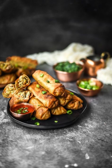 Vegetarian Egg Rolls, Vegan Egg Rolls, Telur Gulung, Healthy Food Photography, Vegan Egg, Quick Easy Vegan, Fast Healthy Meals, Food Photography Inspiration, Vegan Eggs