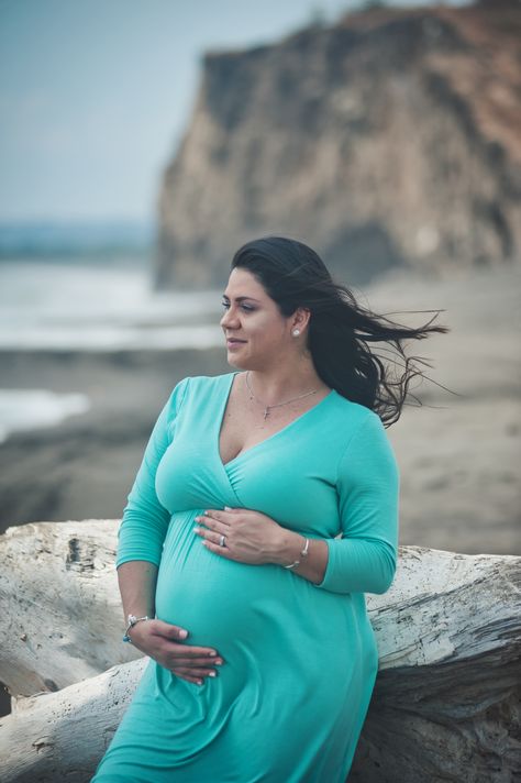 #preggo  #preggofashion #mommytobe #maternityphotography #photography Sunset Maternity Photos, Preggo Fashion, Maternity Photos, Blue Wallpapers, Pregnancy Photos, Maternity Photography, One Shoulder Dress, Shoulder Dress, Wallpapers