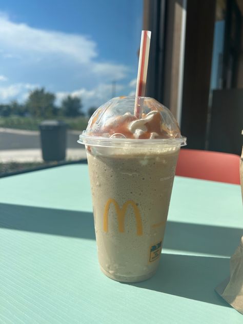 Mcdonalds Frappe, Frappe Aesthetic, Carmel Frappe, Caramel Frappuccino, Money And Happiness, Frappe, 2025 Vision, Pretty Food, Food Cravings