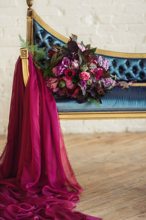 Interior Boho, Jewel Tone Wedding, Hand Bouquet, Jewel Colors, Bridal Session, Valentine Wedding, Wedding Themes, Jewel Tones, Wedding Bells