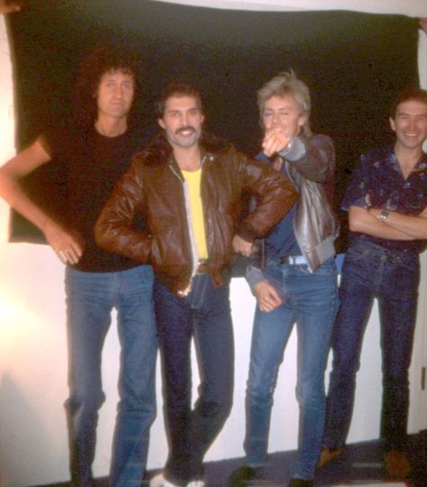 Brian May releases Queen in 3-D book of unseen photographs The Band, The 80s, Rock Band, A Group, Queen, Band, Wall, Black