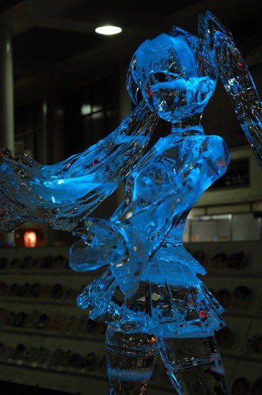 tokyo cyborg on Twitter: "hatsune miku ice sculpture… " Cybercore Aesthetic, Ice Sculpture, Arte Van Gogh, Blue Gel, Y2k Wallpaper, Cyberpunk Aesthetic, Ice Sculptures, Blue Aesthetic, Anime Figures