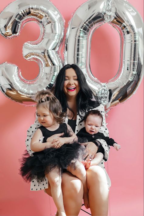 30th Birthday photoshoot 30th Bday Photoshoot, 30th Birthday Photoshoot Ideas, 30th Photoshoot, Talk 30 To Me, 30th Birthday Photoshoot, Golden Bday, 30th Birthday Ideas For Women, 30th Birthday Bash, Bday Photoshoot