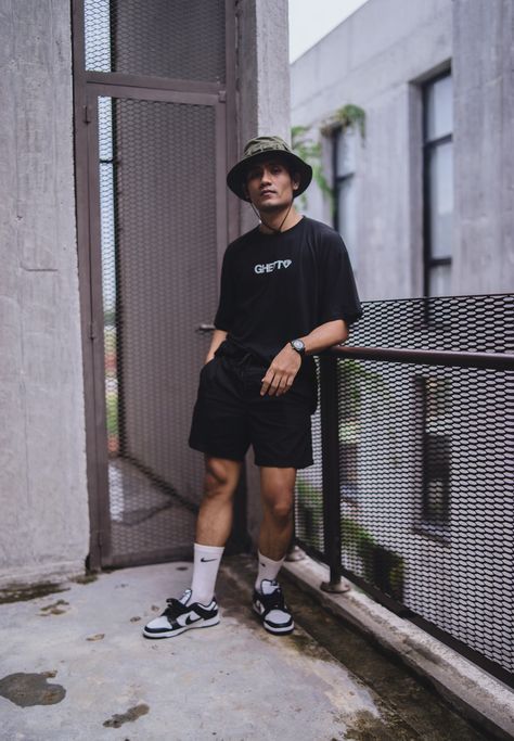 Outfitters Dunk Low Panda Outfit Man, Black Nike Shoes Outfit, Dunk High Outfit, Low Dunks Outfit, Dunk Outfits, Panda Outfit, Air Jordan Outfit, Dunk Outfit, Streetwear Men