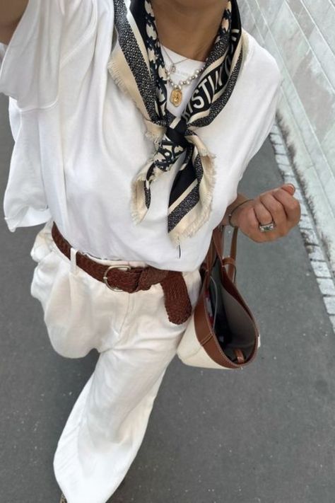 In love with this beautiful Dior scarf Neck Scarf Outfit, Silk Scarf Outfit, Silk Scarf Style, Scarf Outfit, Looks Street Style, 가을 패션, Looks Style, Mode Inspiration, Fashion Killa