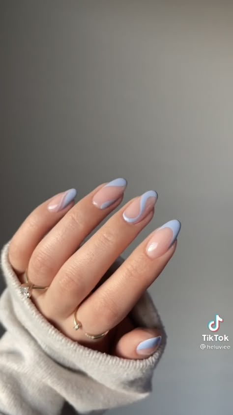 Simple Nail Designs Short Nails Almond, Summer Nails Monochrome, Almond Shape Simple Nails, Cute Subtle Nails, Alt French Tip Nails, Trendy Minimalist Nails Almond, Simple Nail Almond, Short Nail Designs Almond Shape, Simple Nail Designs Almond Shape