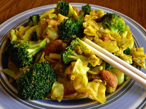 Cabbage Broccoli, Fried Kale, Cabbage Stir Fry, Broccoli Stir Fry, Fried Cabbage, Yeah Yeah, Broccoli Recipes, Broccoli Florets, Dairy Free Recipes