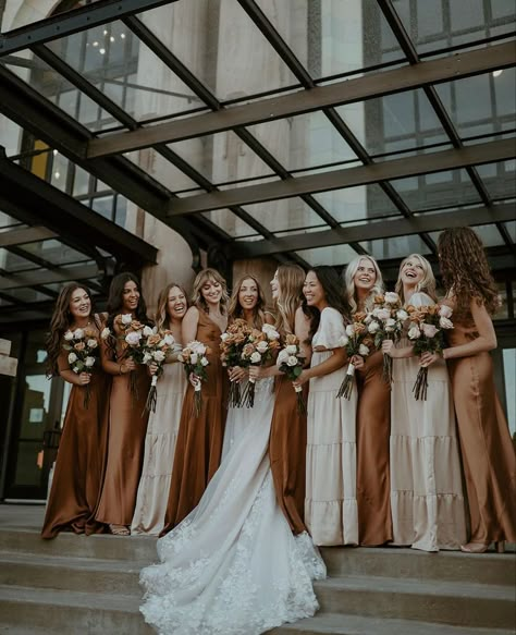 Brown Wedding Themes, Candle Light Wedding, Country Western Wedding, Rusting Wedding, Western Themed Wedding, Neutral Bridesmaid Dresses, Mill Wedding, Brown Wedding, Cute Wedding Dress