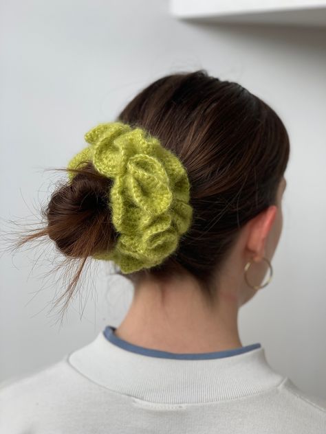 This is a downloadable PDF crochet pattern, you will not receive the physical item when purchasing the listing. This pattern is for a crochet scrunchie. It is beginner friendly and very customisable, and works up quickly. Though any weight yarn and hook will work for this pattern I recommend: Fluffy lace weight yarn (held double stranded): approximately 180 metres. 4.00mm crochet hook You will also need a hairband, darning needle, stitch marker and scissors. Scrunchies made with this pattern may be sold, but please credit my pattern: Seaweed Scrunchie by @MeganFaithMakes in any posts / photos of it. I do not offer refunds for this listing.