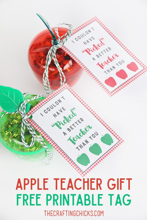 Apple Teacher Gift Tag Printable - A simple gift for Teacher Appreciation Week, Back to School or end of school! Teacher Appreciation Gifts Printables, Apple Store Gift Card, Apple Teacher Gifts, Cheap Teacher Gifts, Teacher Gift Printables, Teacher Gift Baskets, Teacher Treats, Apple Teacher, Teacher Appreciation Printables