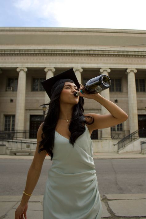 Champagne Spray Graduation Photo, College Graduation Photoshoot Ideas Fun, Champagne Bottle Graduation Picture, Grad Photoshoot Champagne, Solo Graduation Pictures, Graduation Pictures Poses Photoshoot, Graduation Pictures With Champagne, Graduation Poses Champagne, Grad Photo Champagne