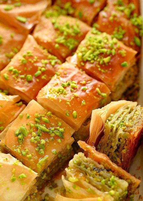 Turkish Pistachio Baklava Recipe, Pistachio Baklava Recipe, Baklava Pistachio, Walnut Baklava, Chocolate Baklava, Turkish Recipes Desserts, Pistachio Baklava, Turkish Baklava, Baklava Recipe