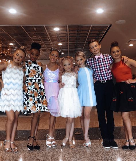 Dance Moms Rare Photos, Dance Moms Rares Group, Season 8 Dance Moms, Dance Moms Rares Season 1, Maddie Rares Dance Moms, Dance Moms Rares Chloe And Paige, Dance Moms Group Dances, Dance Moms Dancers, Season 8