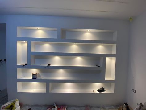 Plasterboard Shelves, Plasterboard Ideas, Niches Design Wall, Niche Wall Decor, Room Wall Interior, Wall Shelves Decor, Living Room Niche, Wall Shelves Ideas, Wall Niches