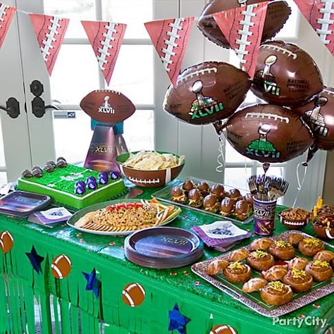 Supe Bowl Party Football Themed Party, Sandwich Vegetarian, Football Party Foods, Superbowl Sunday, Football Parties, Bowl Party Food, Bowl Ideas, Holidays Ideas, Super Bowl Football