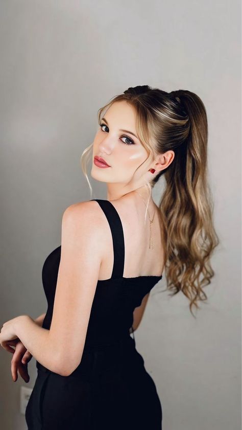 High Pony Hoco Hair, Halter Dress Hair, Formal Ponytail, Prom Ponytail Hairstyles, High Ponytail Hairstyles, Bridesmaid Hair Makeup, Braut Make-up, Retro Hairstyles, Formal Hairstyles